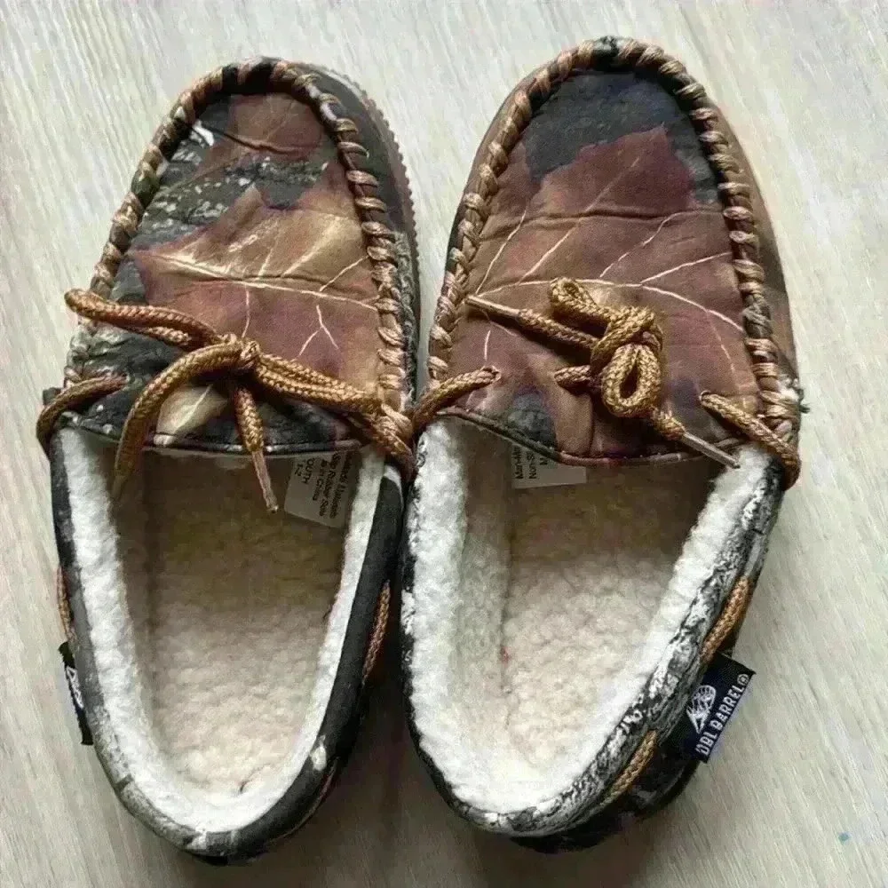 DBL Barrel warm indoor outdoor shoes in camouflage print size 1/2 boys